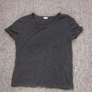 plain gray t shirt